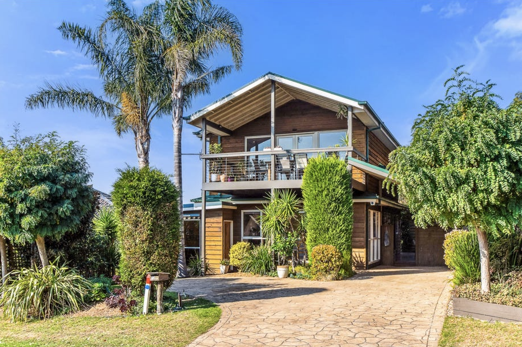 Nancye review background